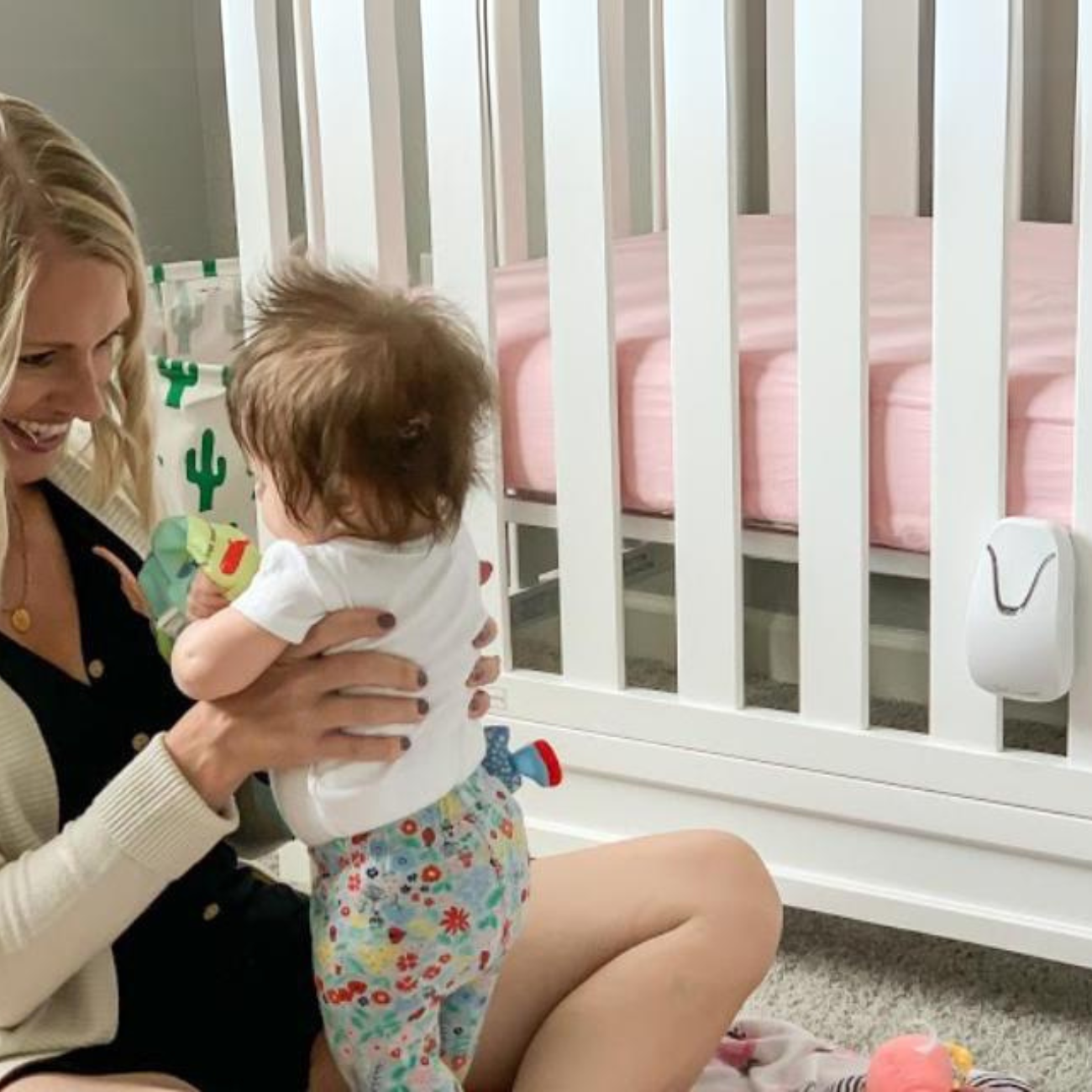 Babysense 7 & V43: Video-Babyphone mit Echtzeit-Atem- und Unregelmäßigkeit-Warnungen, 2 Kameras